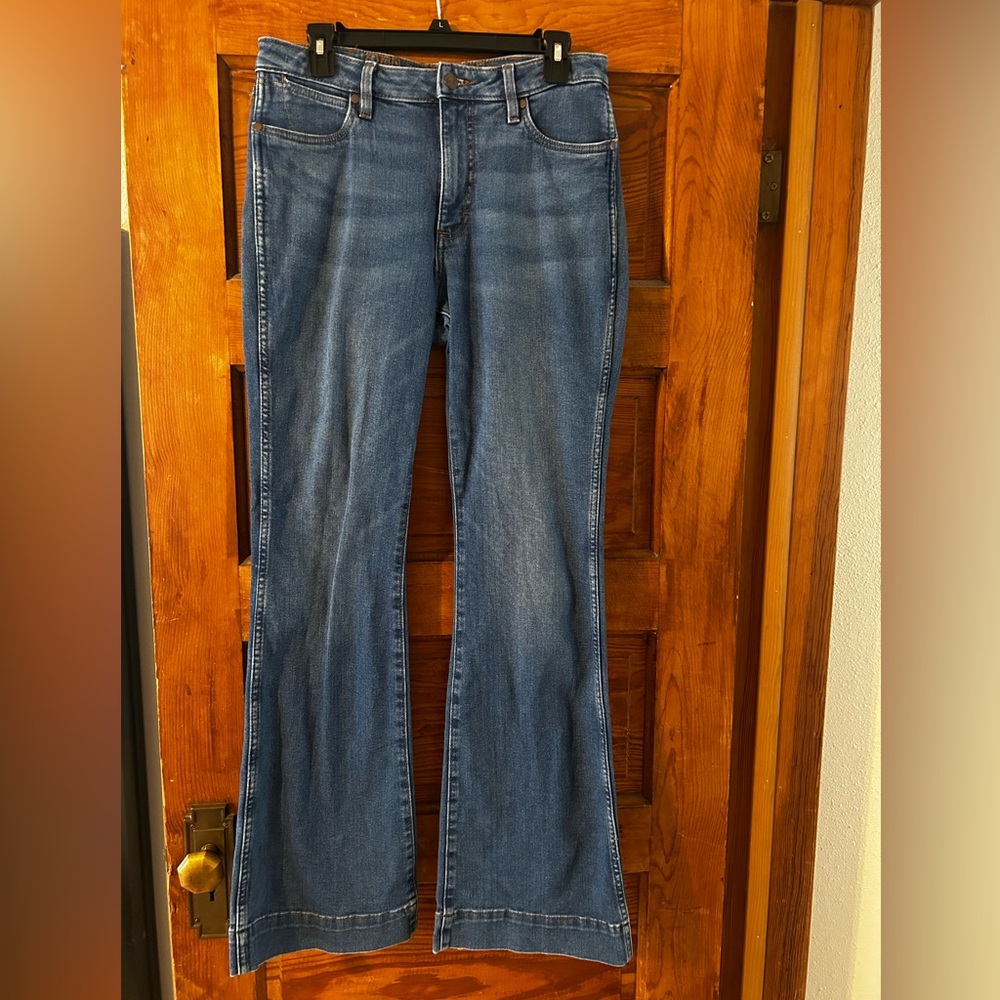 Wrangler High Rise Trouser